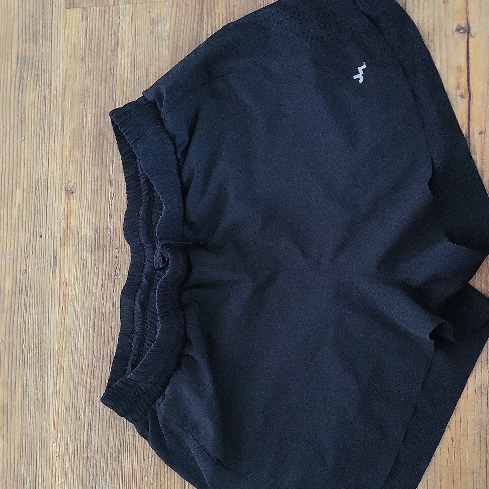 Joy Lab black medium lined shorts